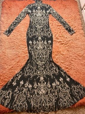 Norma Kamali Long-sleeve Turtleneck Fishtail Gown In Dark Jewels. Size XXS